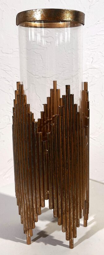 Stikla vāze ziediem