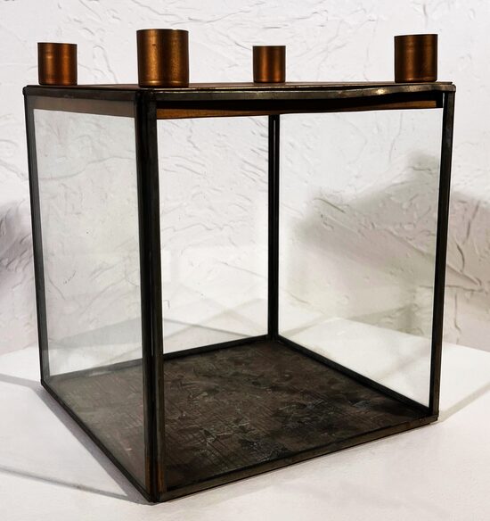 Kuba formas svečturis