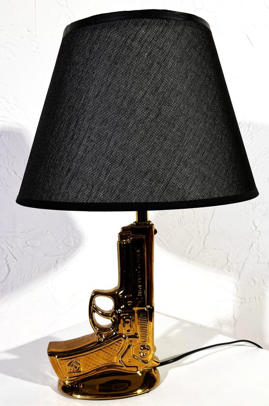 Dekoratīvā galda lampa