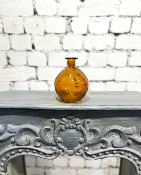 Brūna stikla vāzīte 15 cm