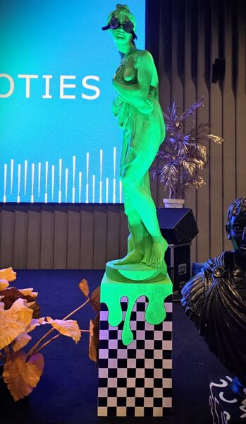 Neona Pop Art Skulptūras ( UV GAISMĀS SPĪD ) Zaļa