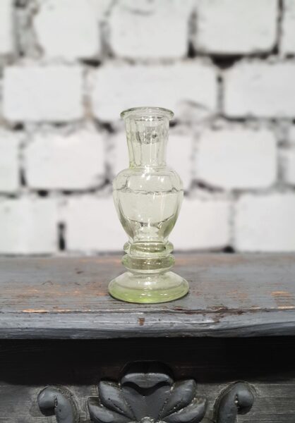 Gaiši zaļš stikla svečturis/vāze 12 cm