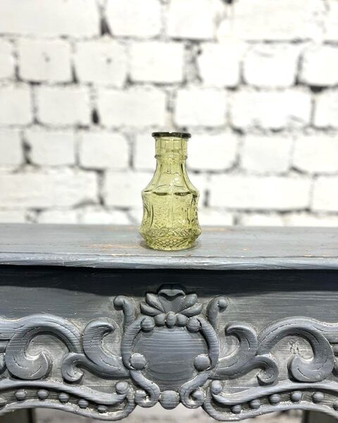 Gaiši zaļa stikla vāzīte 14 cm